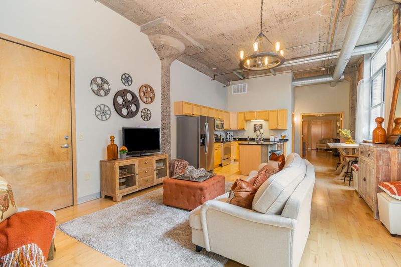 521 S 7th St #511, Minneapolis, MN 55415