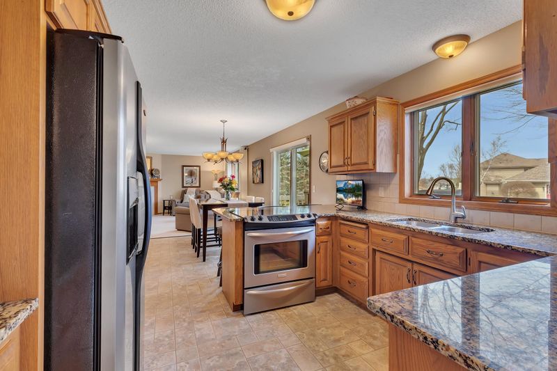 1912 Shannon Dr, Saint Cloud, MN 56301