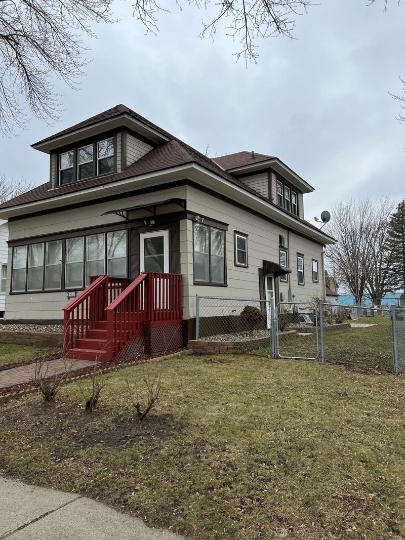 530 2nd St S, Winsted, MN 55395