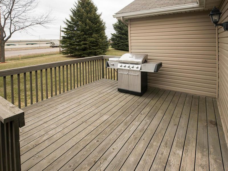 10444 64th Way, Albertville, MN 55301