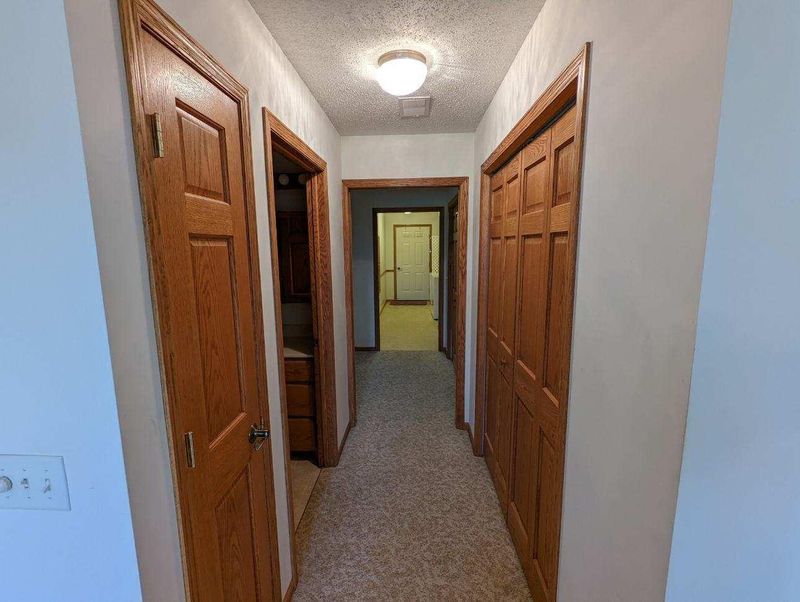 647 Pondhurst Dr, Amery, WI 54001