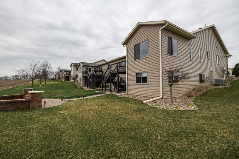 5304 Southwood Dr SW, Rochester, MN 55902