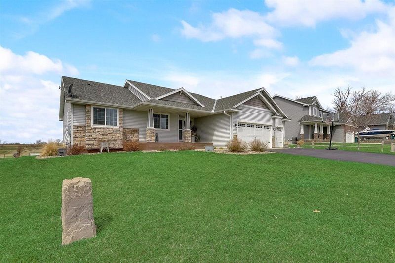 8707 Bison Ave, Monticello, MN 55362