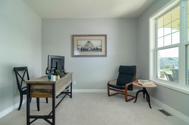 604 Blue Heron Cir, Jordan, MN 55352