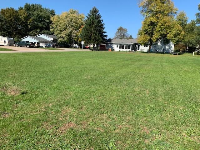 213 Jacquin Ln, Eden Valley, MN 55329