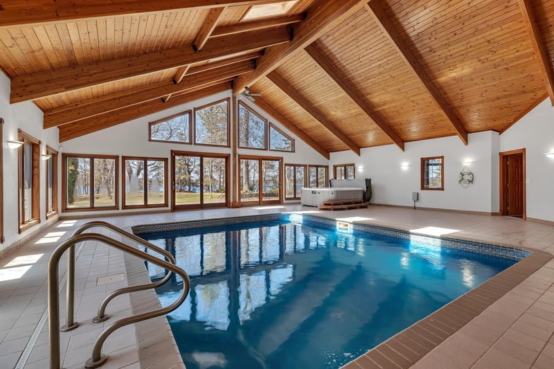 32397 Nob Hill Dr, Avon, MN 56310