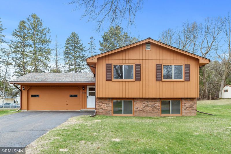 1832 Richard Ct, White Bear Lake, MN 55110