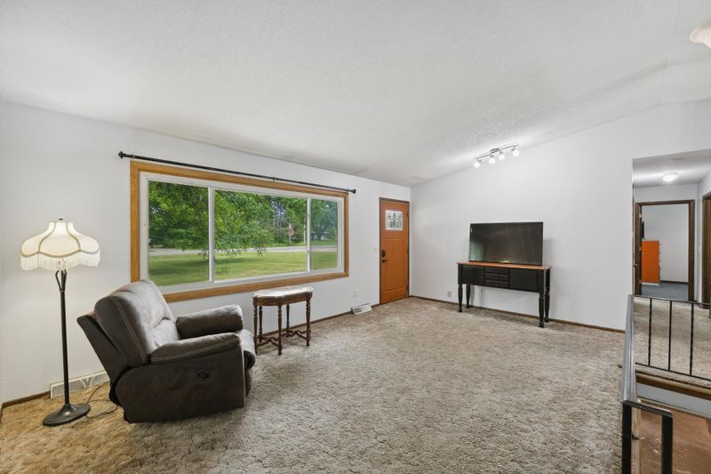 9240 Ermine Blvd NW, Anoka, MN 55303