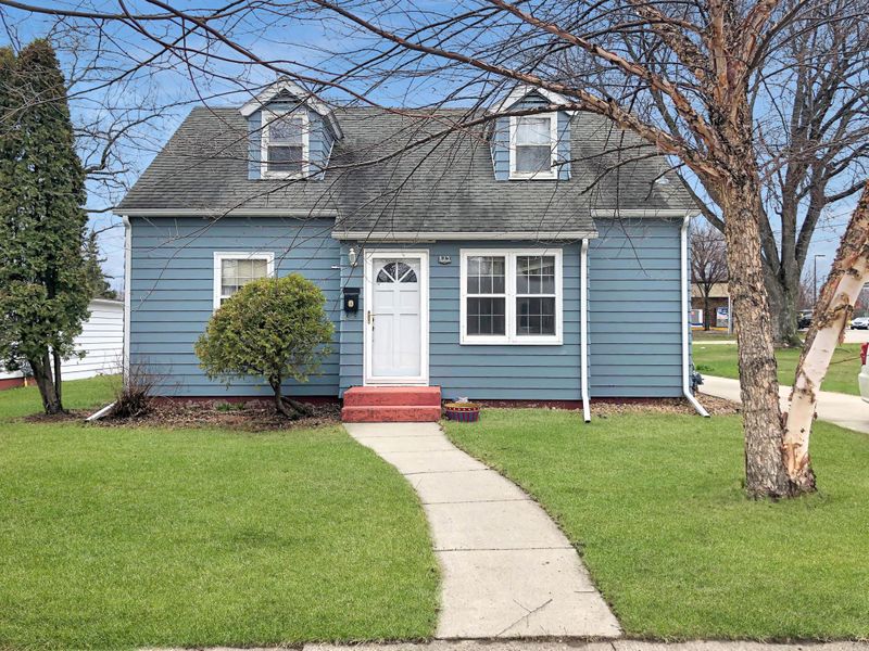 635 N 9th St, Montevideo, MN 56265