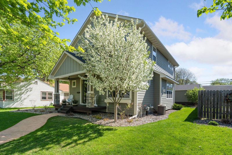 5901 Russell Ave S, Minneapolis, MN 55410