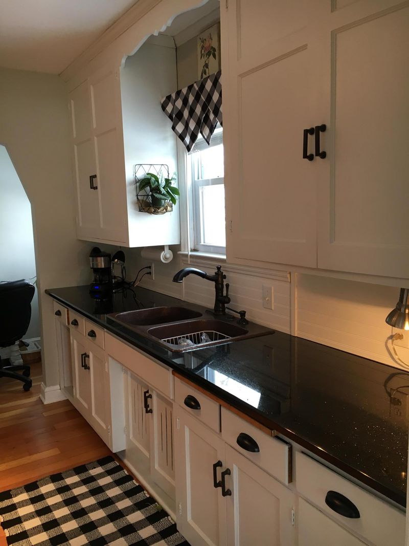 612 E Main St, Anoka, MN 55303