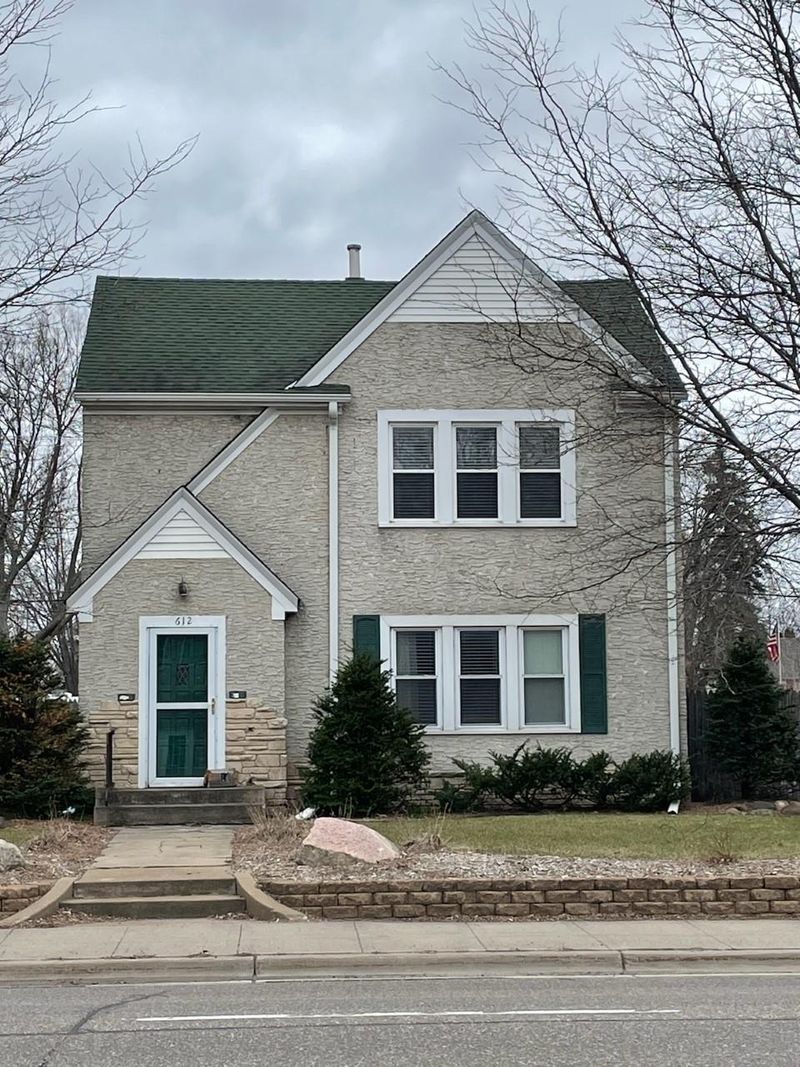 612 E Main St, Anoka, MN 55303