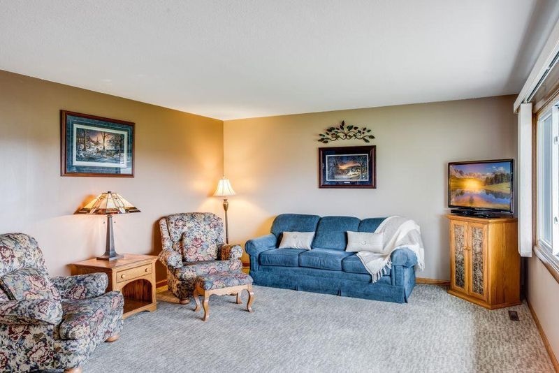 8200 Yates Ave N, Brooklyn Park, MN 55443
