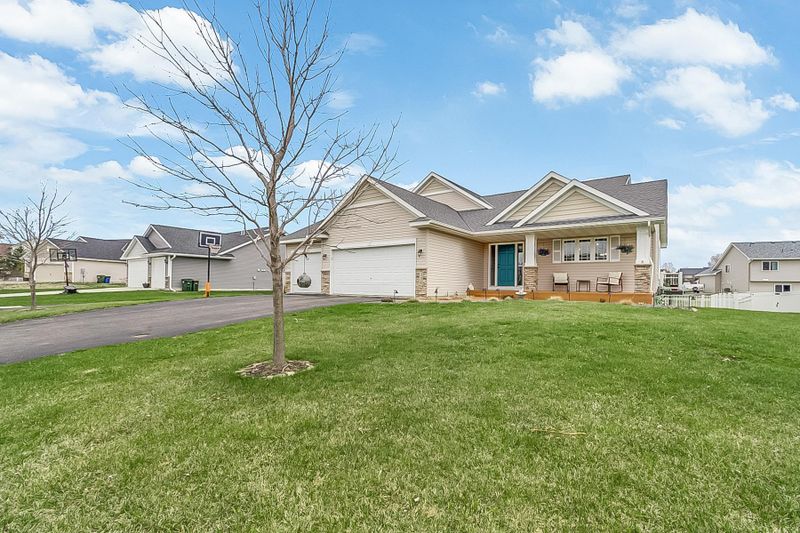 338 3rd Ave NE, Lonsdale, MN 55046