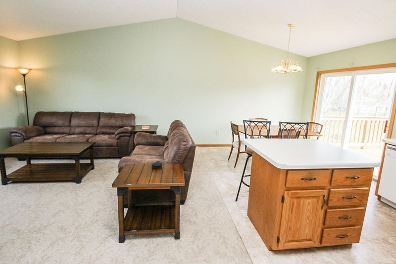 1040 Stonebrook Dr, Albany, MN 56307