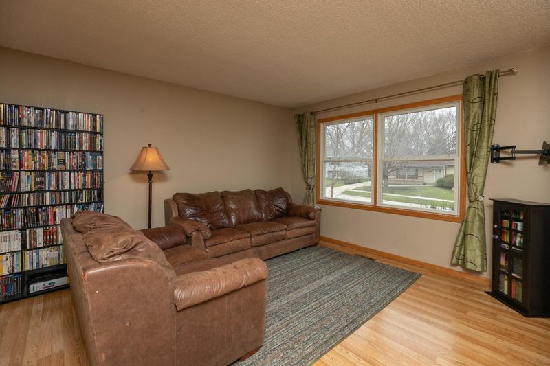 1926 43rd St NW, Rochester, MN 55901