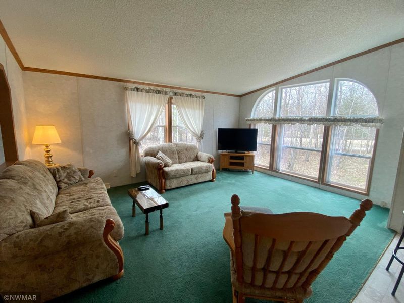 51402 Windy Dr, Bemidji, MN 56601