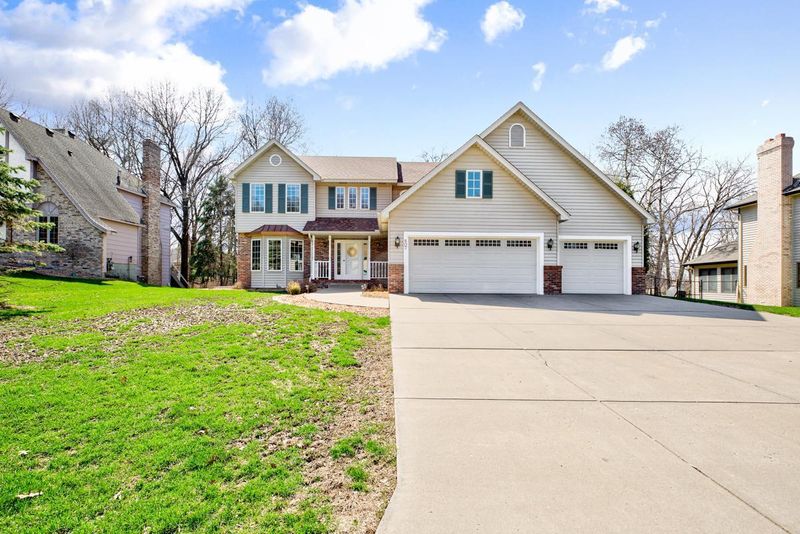 507 Marnie St S, Maplewood, MN 55119