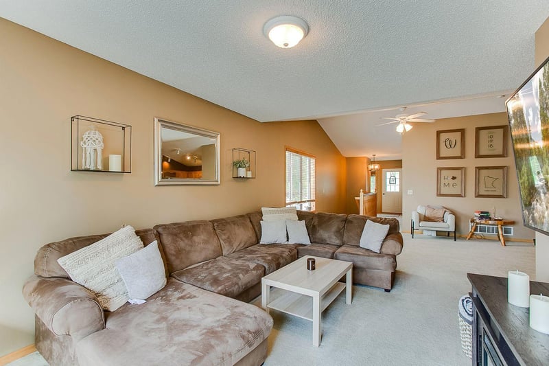 15212 Fluorine St NW, Andover, MN 55303