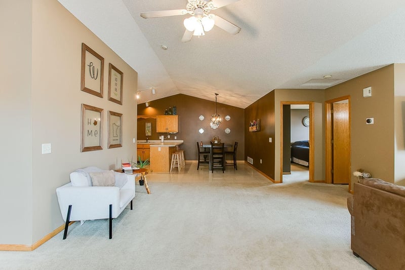 15212 Fluorine St NW, Andover, MN 55303