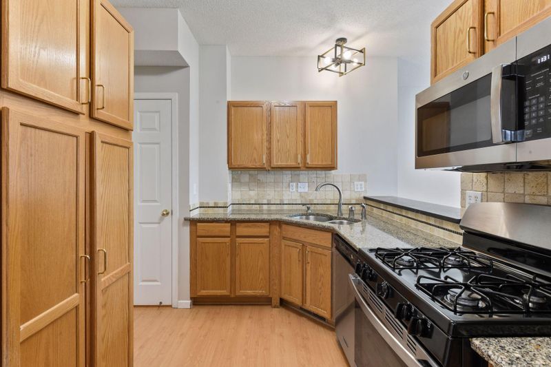 1952 Mainstreet, Hopkins, MN 55343