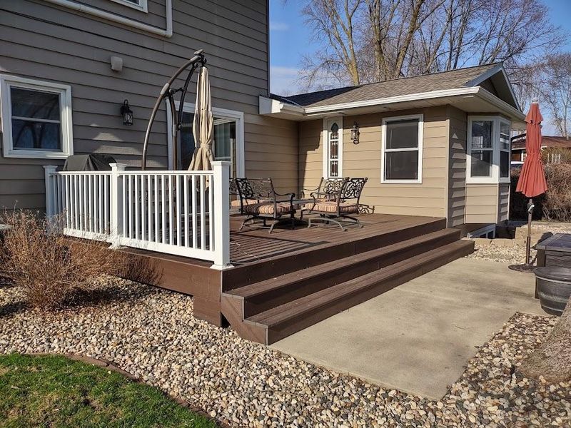 921 Meadow Ln, Willmar, MN 56201