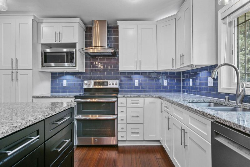 699 10th Ave NW, New Brighton, MN 55112
