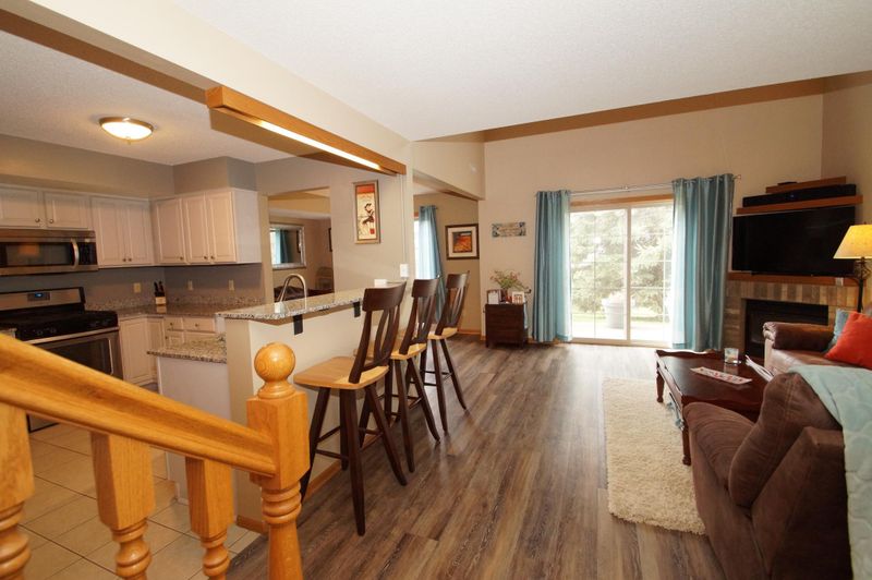 682 Monn Ave, Vadnais Heights, MN 55127