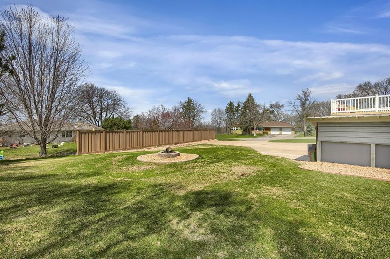 2841 Highridge Ter, Eagan, MN 55121