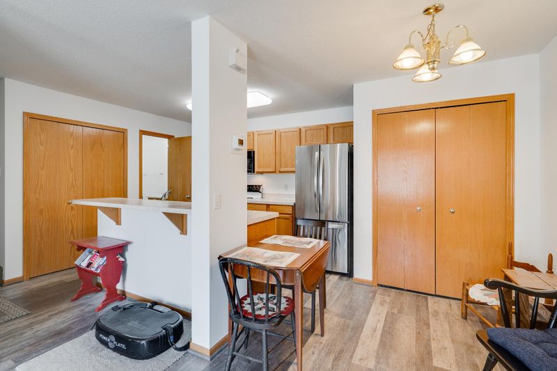 1739 Crestview St, Shakopee, MN 55379