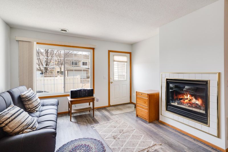 1739 Crestview St, Shakopee, MN 55379