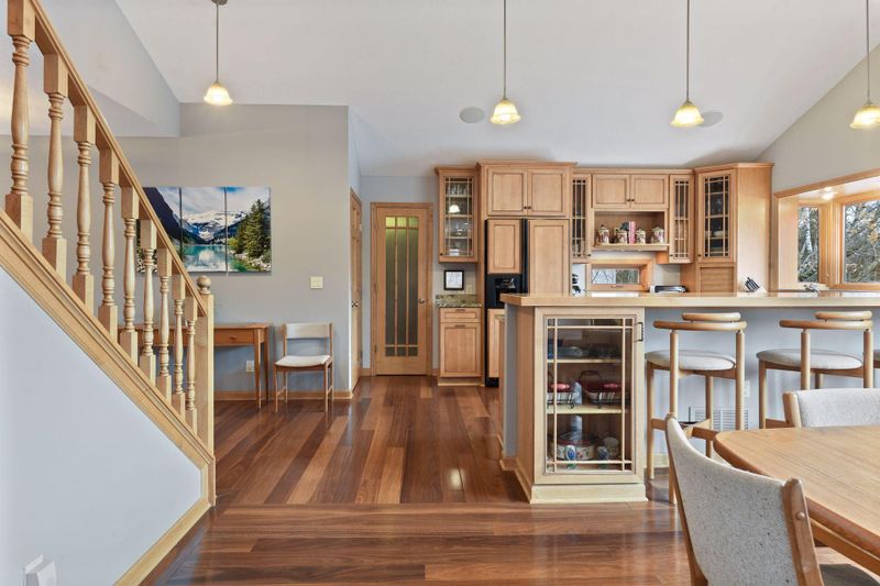 2308 Archers Ln, Minnetonka, MN 55305