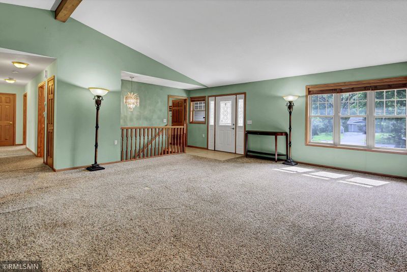 2937 Bellaire Ave, North Saint Paul, MN 55109