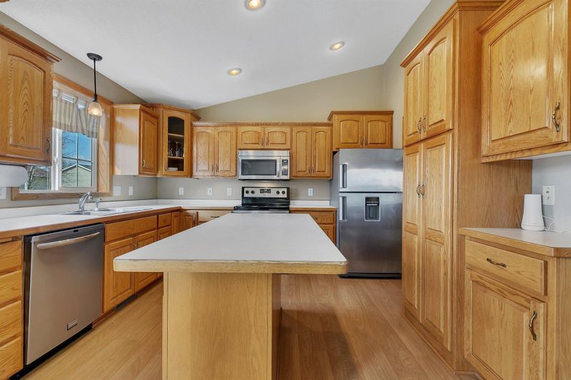 1804 Highland Trl, Saint Cloud, MN 56301