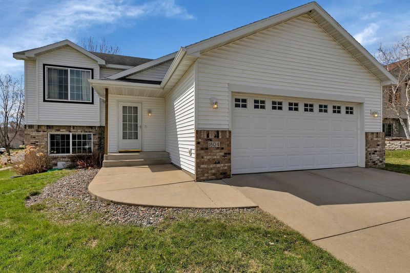 1804 Highland Trl, Saint Cloud, MN 56301