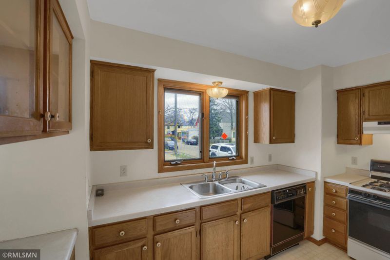 3300 Pleasant Ave, Minneapolis, MN 55408
