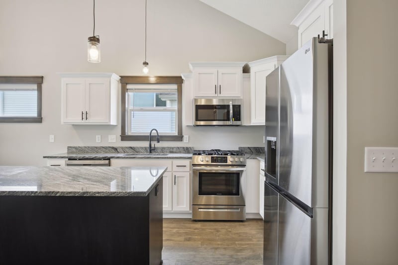 2704 213th St, Farmington, MN 55044