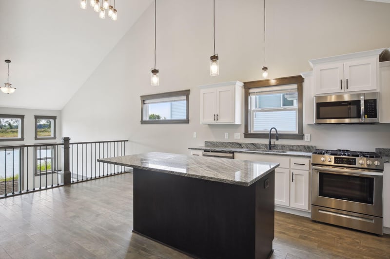 2704 213th St, Farmington, MN 55044