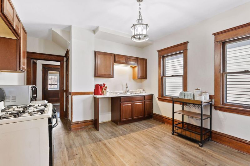 1310 Marshall Ave, Saint Paul, MN 55104