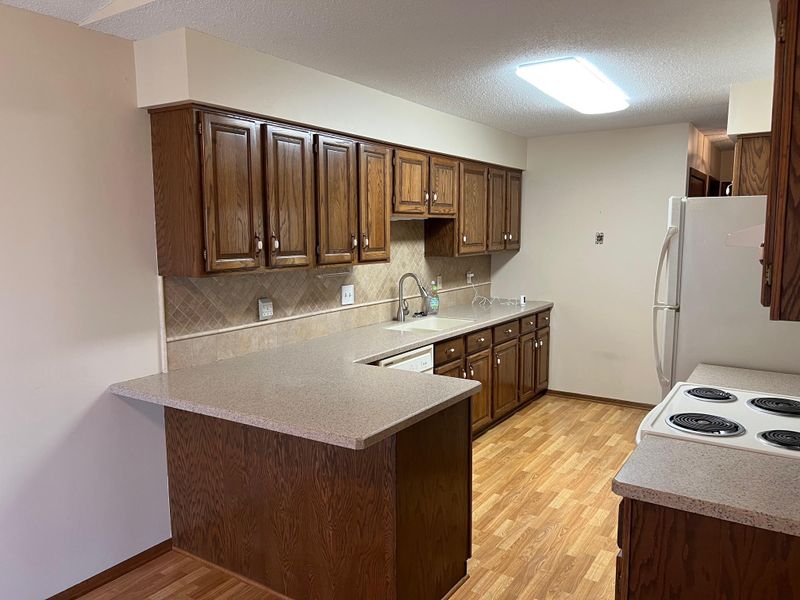 3888 Goodwin Ave N, Oakdale, MN 55128