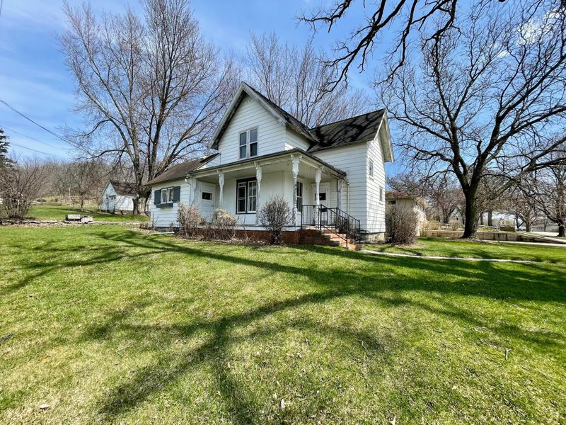 104 Winona St SE, Chatfield, MN 55923