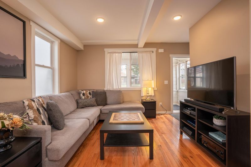 1359 Minnehaha Ave E, Saint Paul, MN 55106