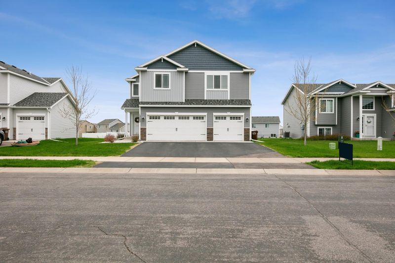19083 Ivanhoe Dr NW, Elk River, MN 55330