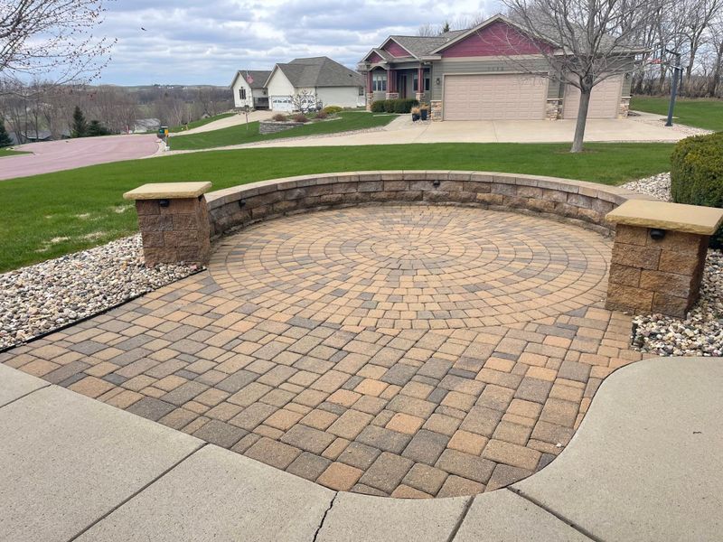 1150 June Ct, Windom, MN 56101