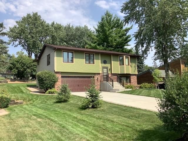 1476 2nd Ter SW, New Brighton, MN 55112
