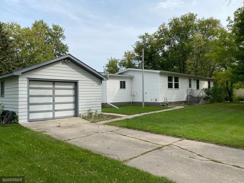 408 Bourden St, Oklee, MN 56742