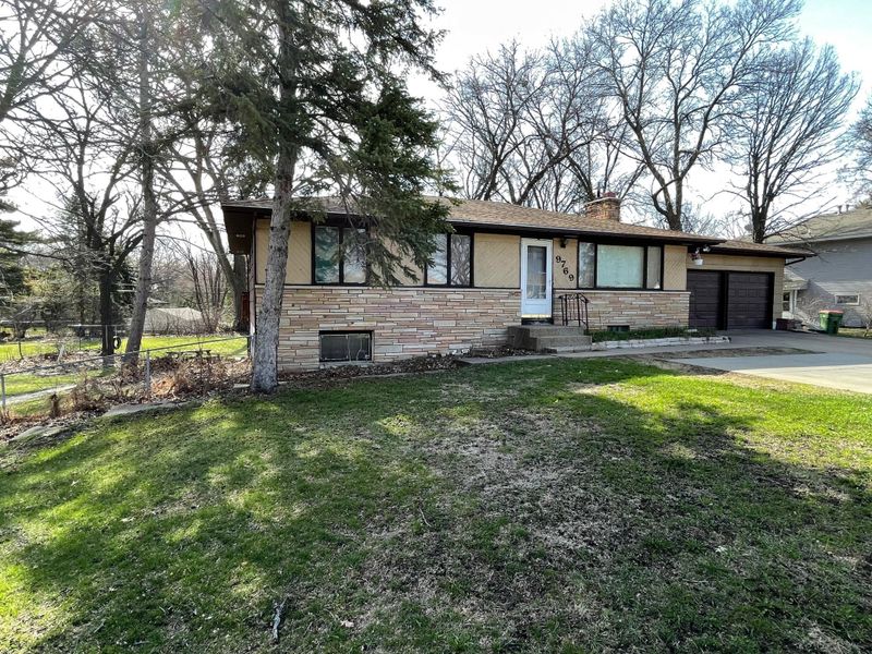 9769 Foley Blvd NW, Coon Rapids, MN 55433