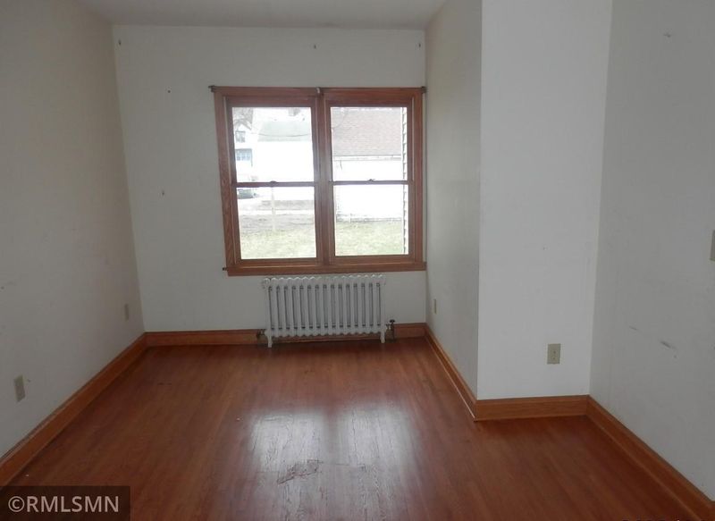2417 Sheridan Ave N, Minneapolis, MN 55411