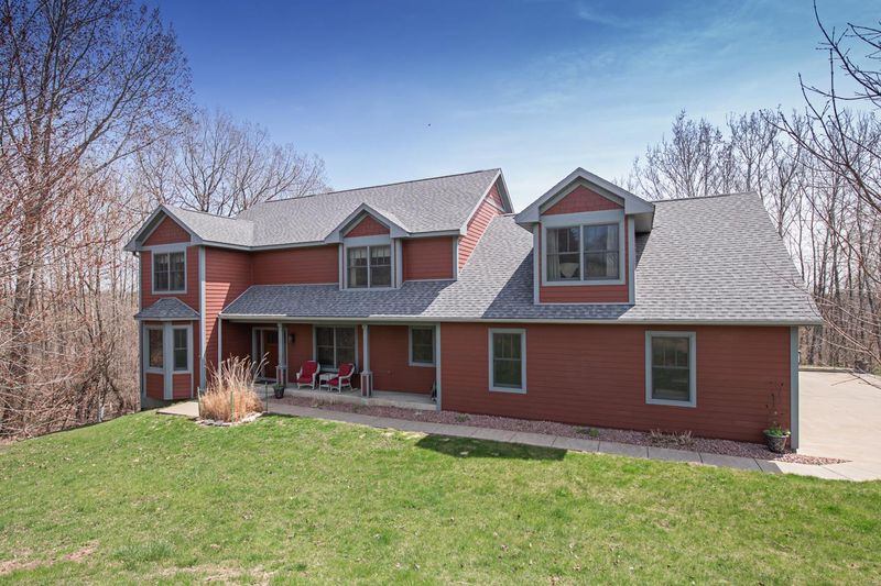 141 E Garvin Heights Rd, Winona, MN 55987