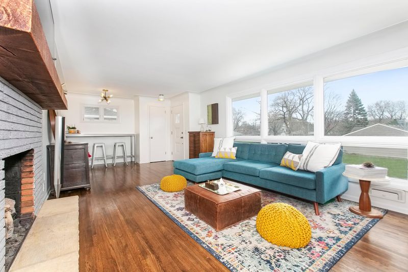 5116 W 60th St, Edina, MN 55436